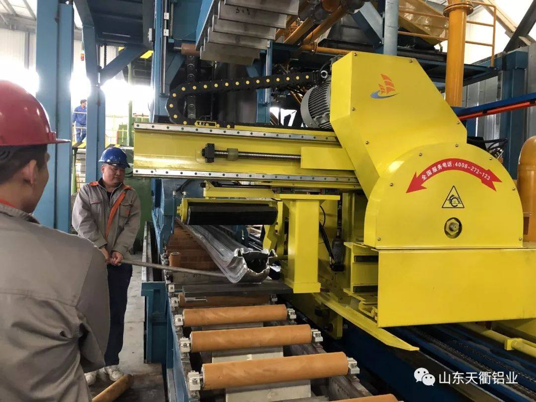 天衢铝业4000吨大型挤压生产线试产成功