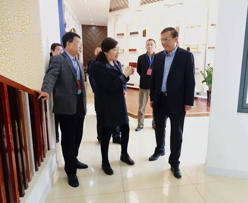 临朐县政协主席赵永娟一行莅临潍坊广华铝材视察