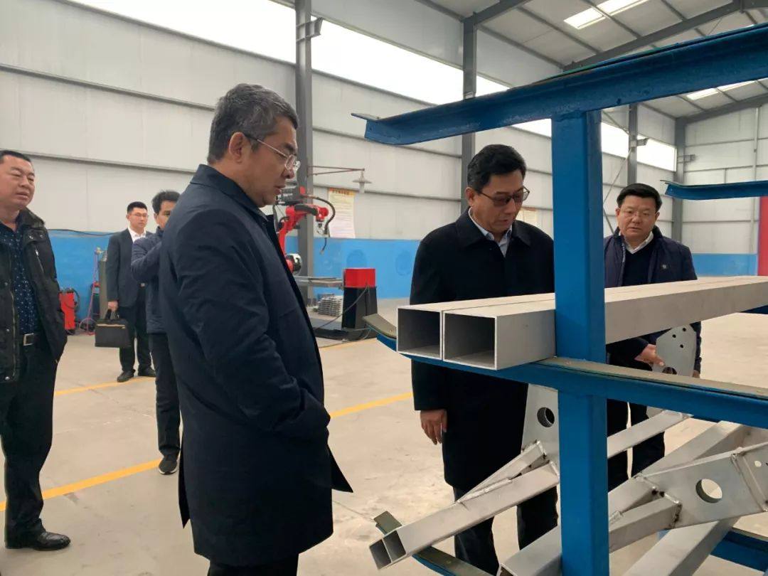 临朐县委书记杜建华到山东永昌铝业公司调研