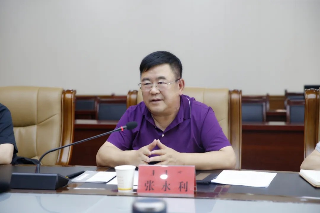 张永利与内蒙古乌拉特后旗旗委旗政府领导座谈
