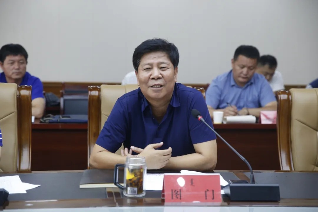 张永利与内蒙古乌拉特后旗旗委旗政府领导座谈
