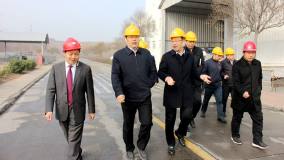 马富国到永登铝业、中美铝业调研时强调 在生产高端产品上做文章