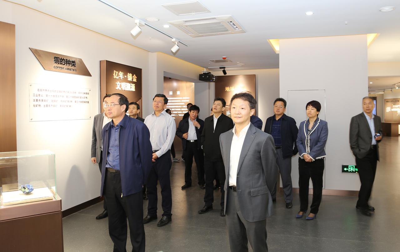 省发改委二级巡视员许竹生一行到山东方圆有色调研