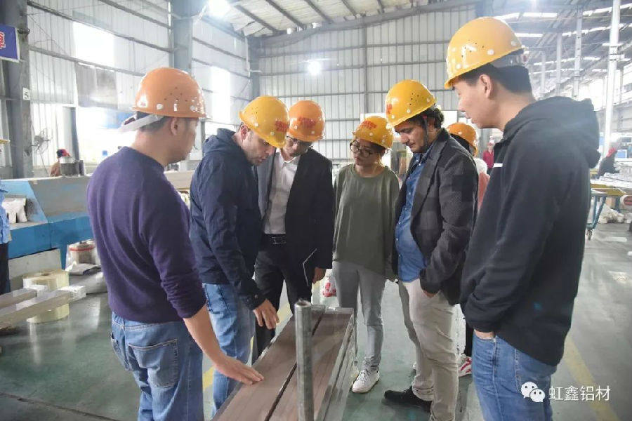 意大利客商来金鑫发铝业考察洽谈