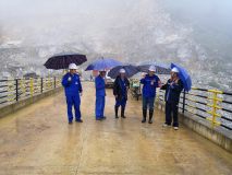 龙秀书记冒雨深入靖西华银矿业调研