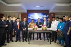 印尼宾坦氧化铝公司引入新合作者 三方签订合作协议