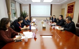 西部矿业集团公司与省医保局举行座谈