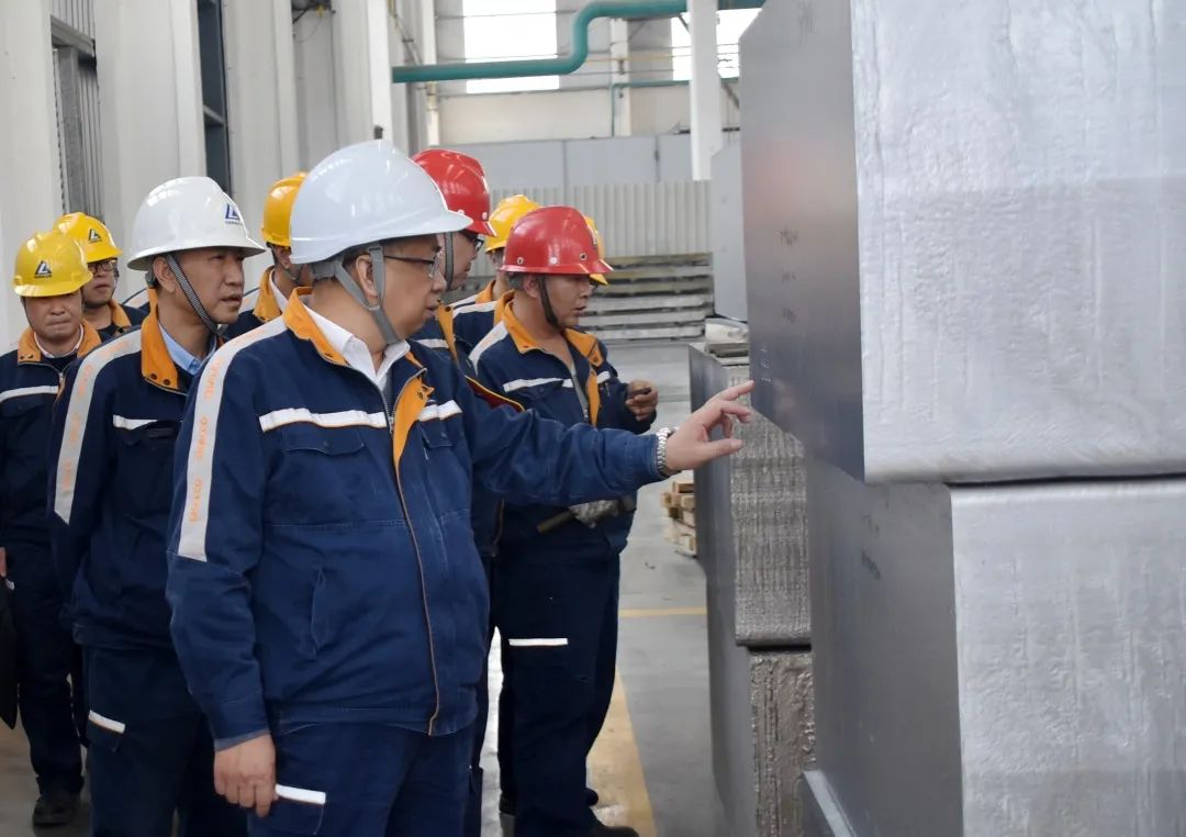贵州铝厂陈刚、杨孟刚一行到合金化事业部调研指导工作