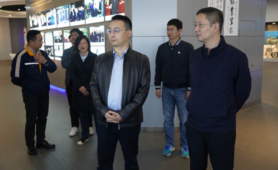 西南铝领导会见上飞公司客人