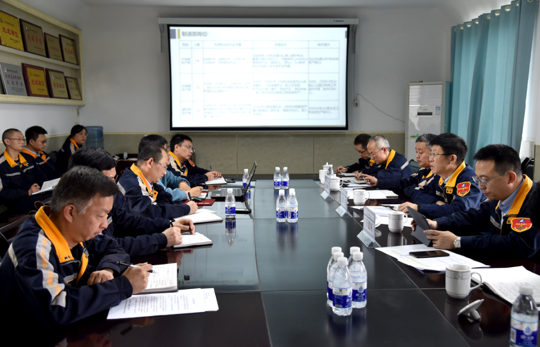 中铝西南铝领导到挤压厂调研