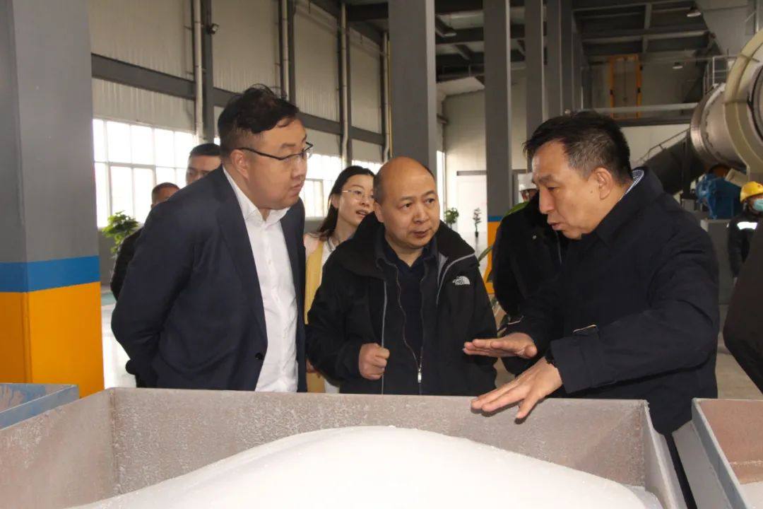 生态环境部固体废物与化学品司副司长周志强一行到明泰铝业调研考察