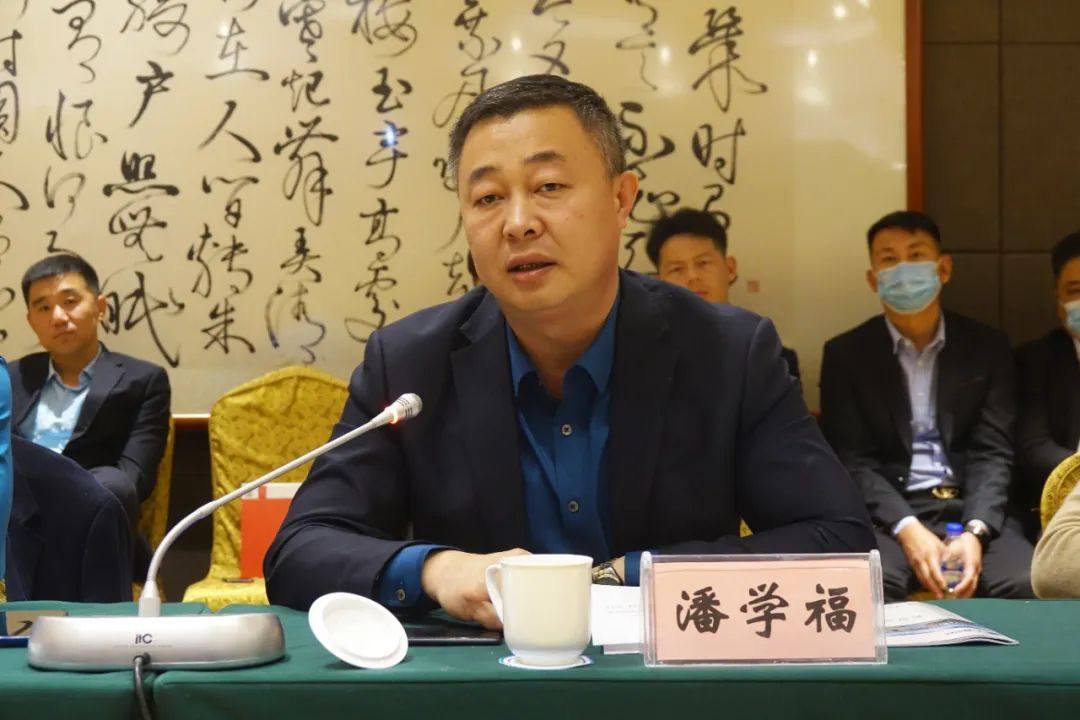 江苏省连云港市各门窗幕墙公司一行莅临潍坊广华铝材有限公司实地考察