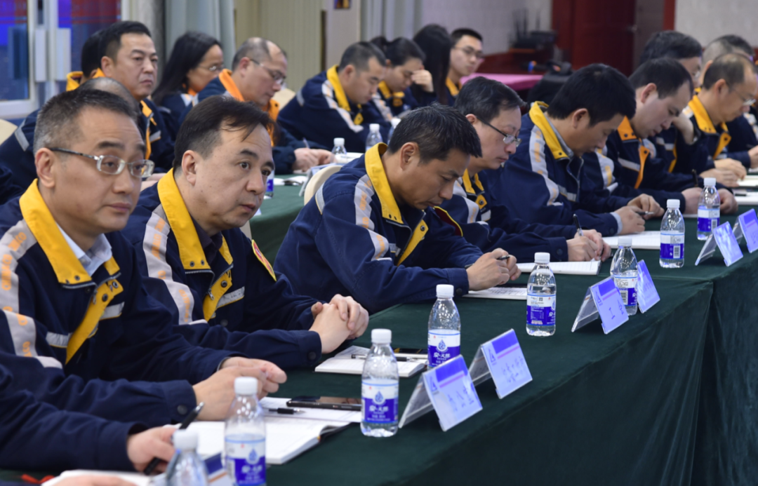 西南铝召开“双百行动”综合改革推进会、举行装饰公司职业经理人签约仪式