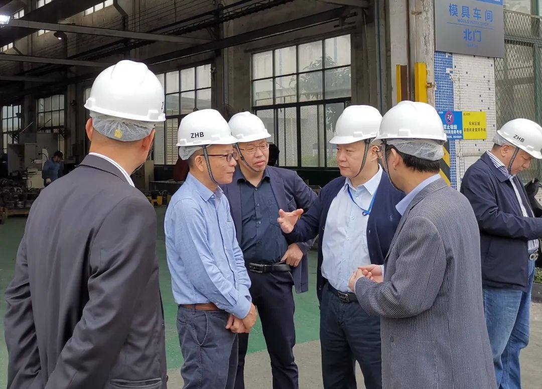 福建冶金领导带领南铝班子成员到行业标杆企业走访调研