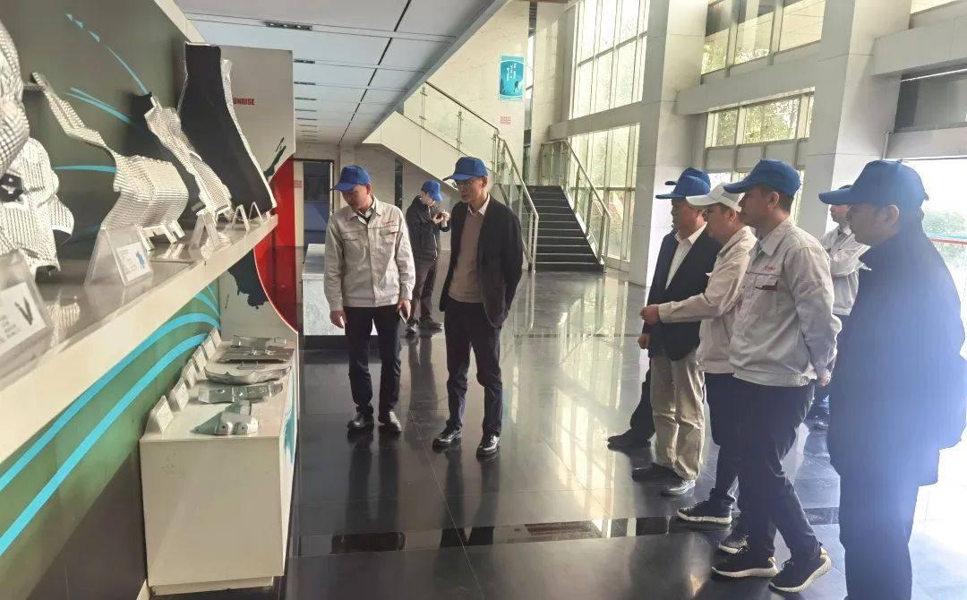 宝武铝业董事长智西巍走访郑州地区用户