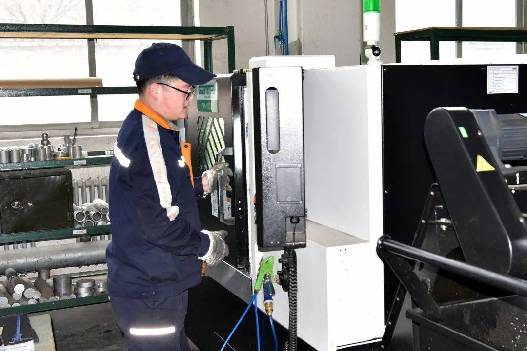 “飞天揽月”让精深加工走的更高更远 ——西北铝深加工中心实现产品价值创造侧记