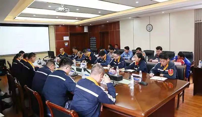 广西华磊召开4月份安全环保工作例会暨安全环保形势分析会