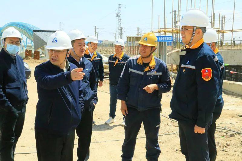 自治区工信厅等部门到包铝协商推进铁路运输事宜