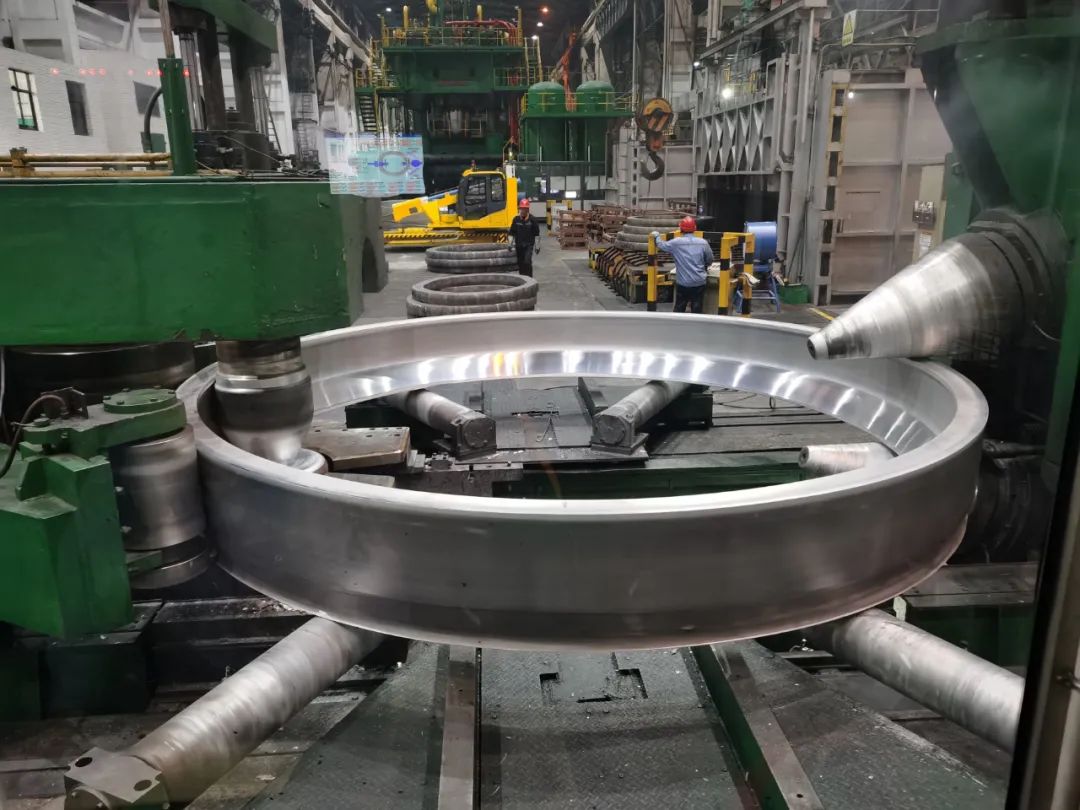 西南鋁5m級鋁合金異形環試制取得重大突破