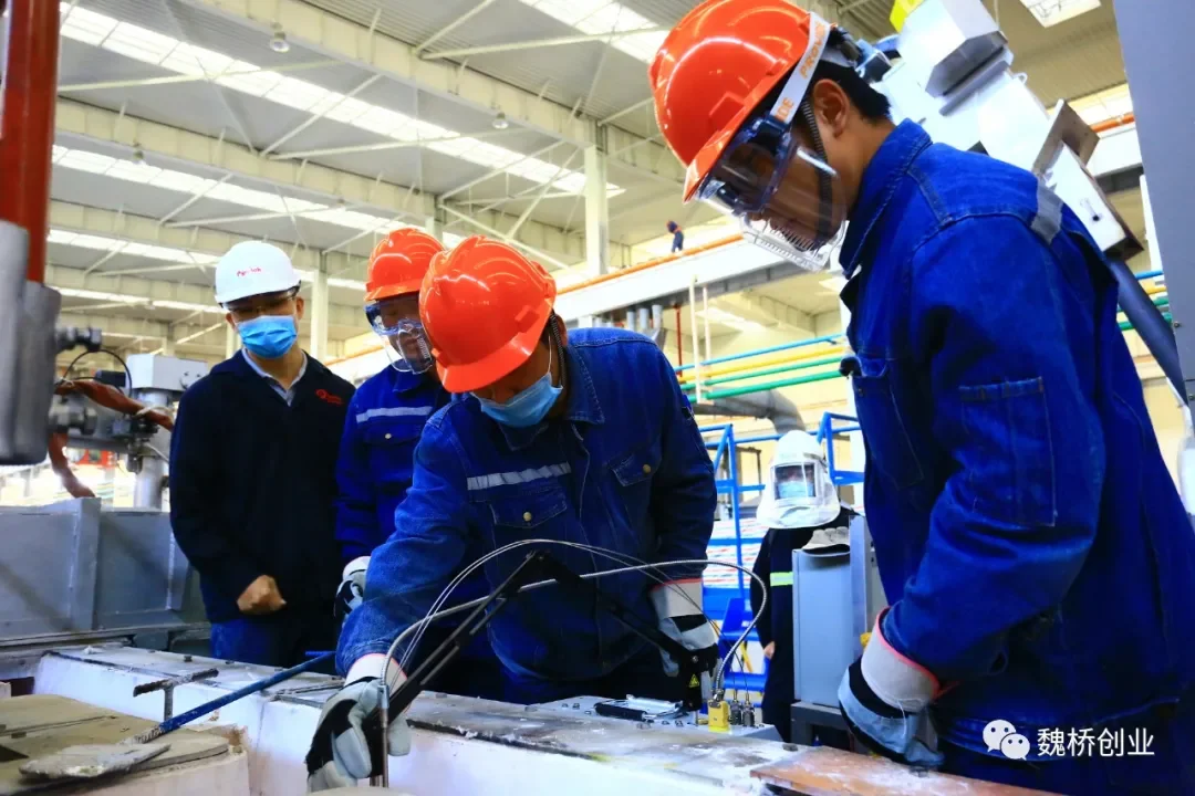 魏桥轻量化基地铝型材项目顺利投产