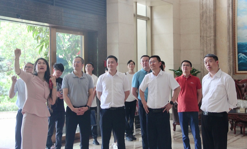 黔西南州人民政府领导一行考察高登铝业