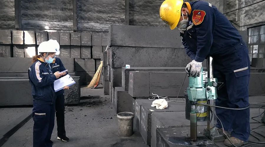國家輕金屬質量監督檢驗中心到中鋁青海分公司開展上半年產品監督抽查工作