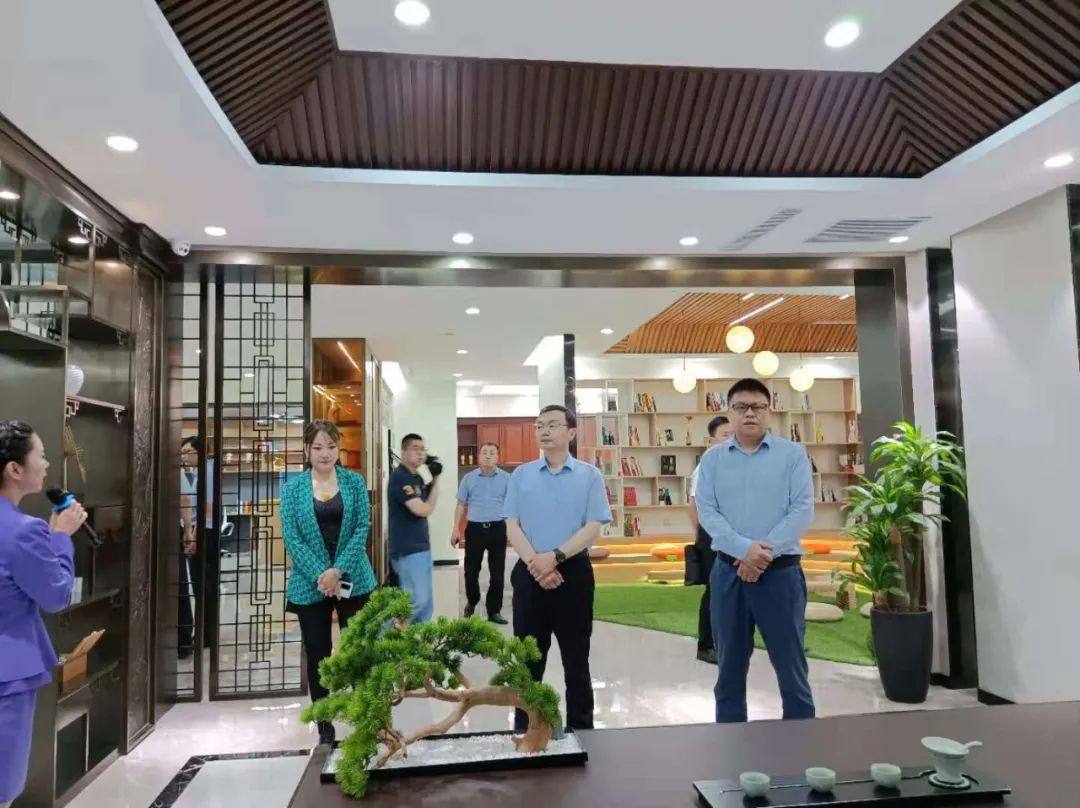 张志一行到方霖铝业参观调研