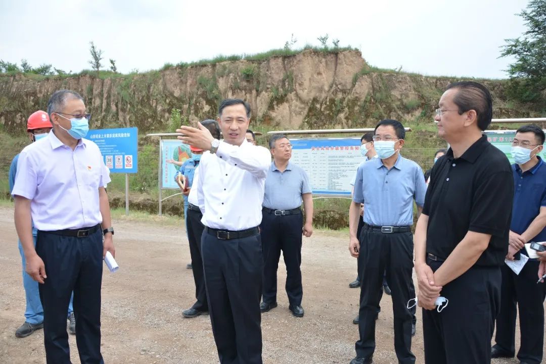 山西省副省长卢东亮到山西铝业检查安全生产工作