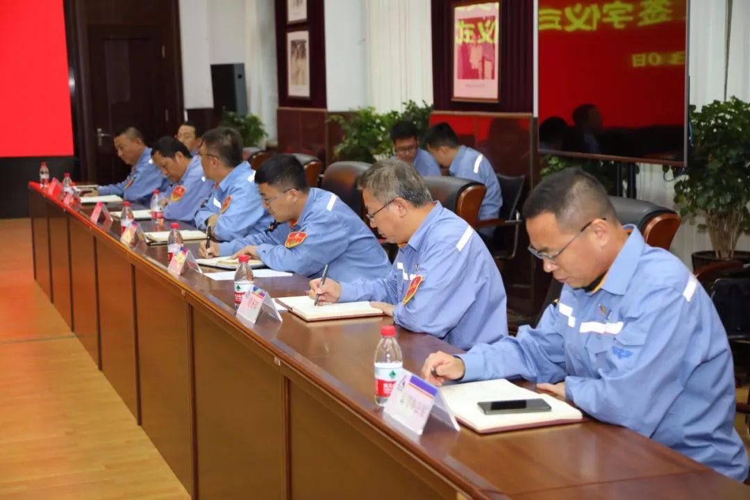 中铝东轻举行职业经理人、任期制和契约化改革经营管理协议签字仪式