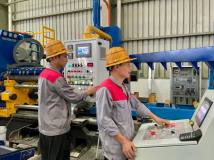 高德铝业700吨挤压机正式投产