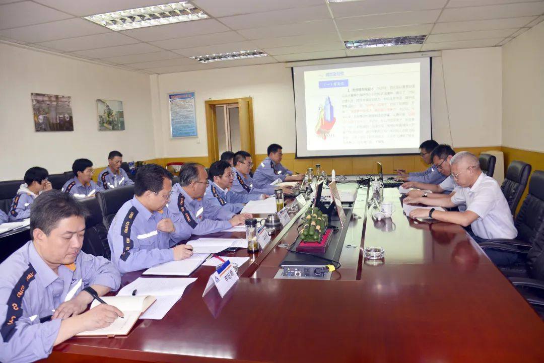 中铝高端制造副总裁黄其刚到西北铝考察调研