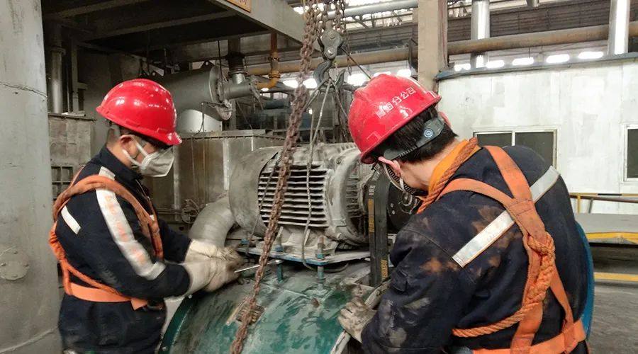 中铝青海分公司铸造厂圆满完成上半年扁锭生产任务