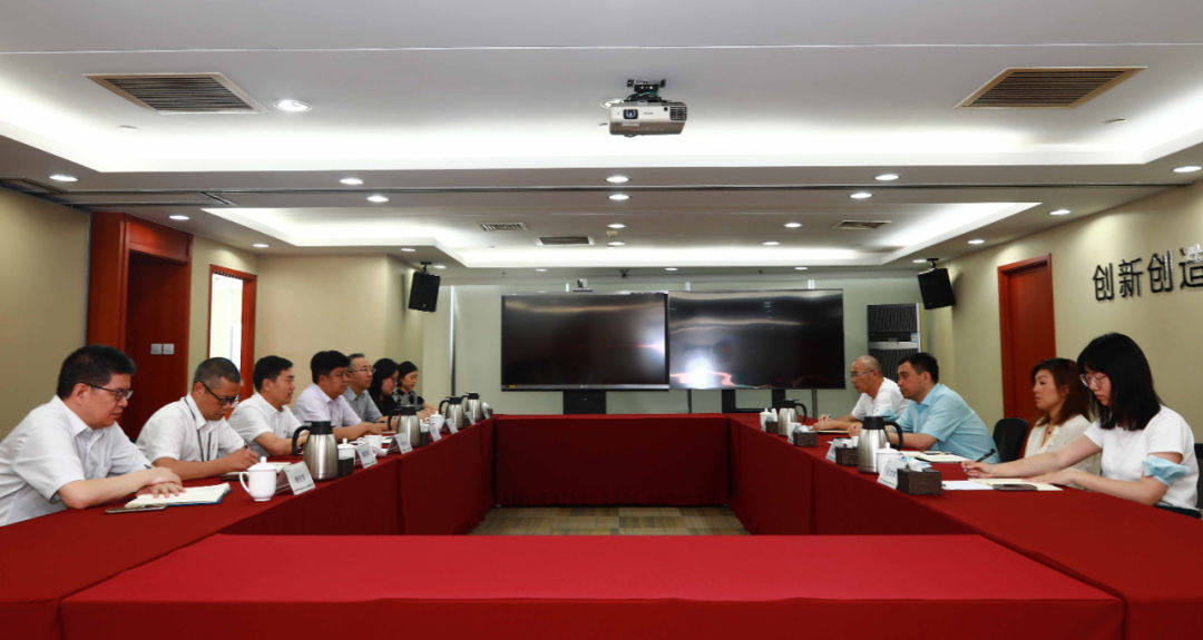 国家电投铝业国贸董事长张廷锋会见虹口区投促办主任郝立国