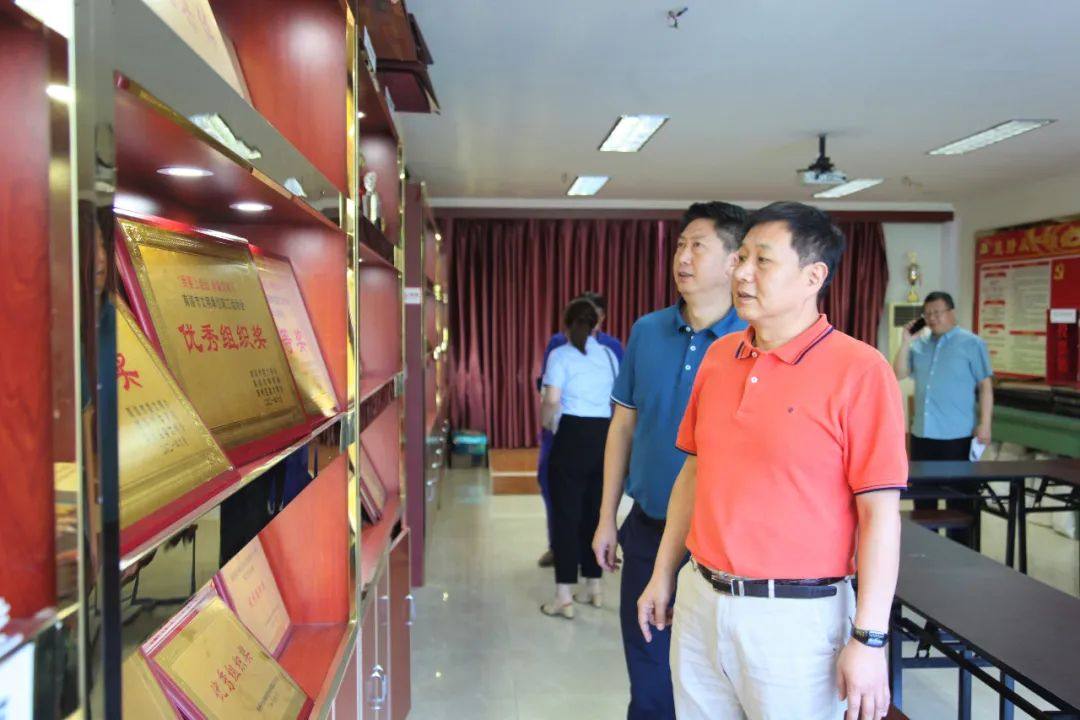 陕西有色集团工会主席张继详一行莅临陕西锌业公司调研指导工作