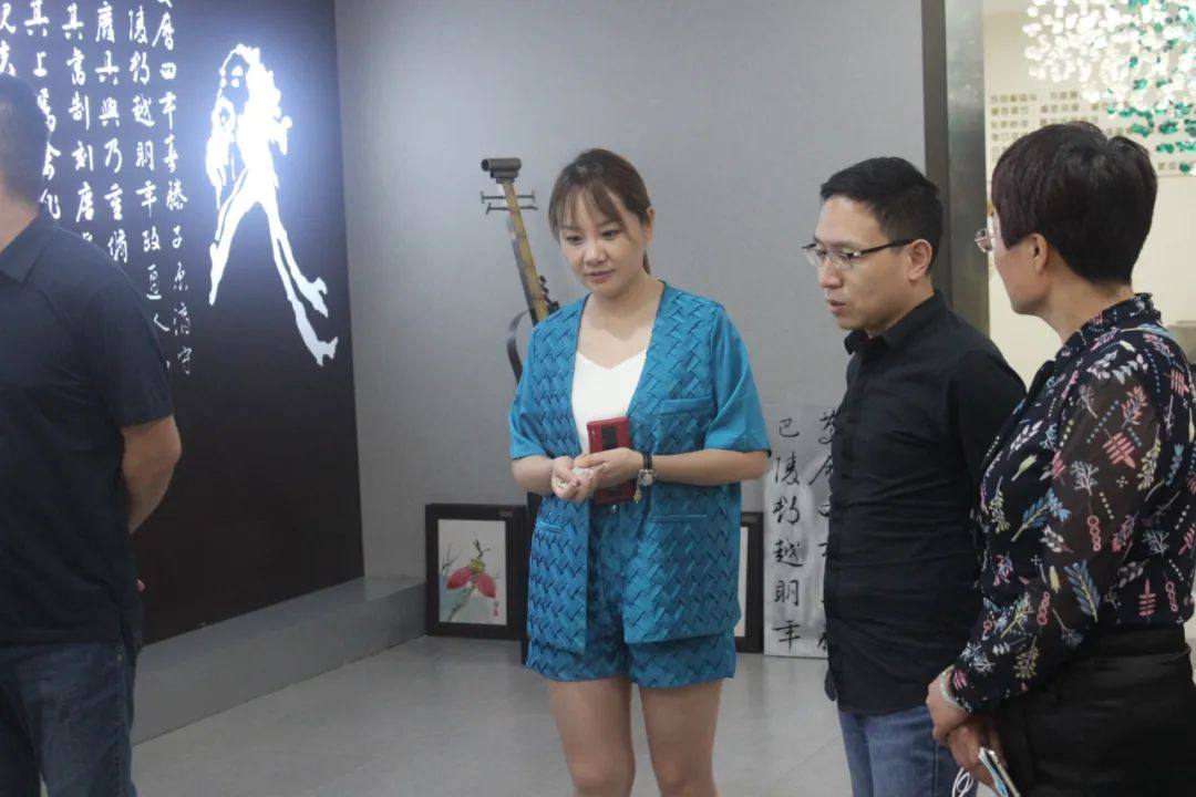 中央广播电视总台山东总站副召集人赵飞一行到方霖铝业参观调研