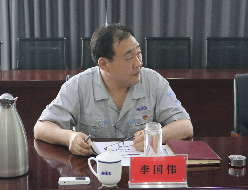三门峡戴卡公司召开第二季度绩效汇报会