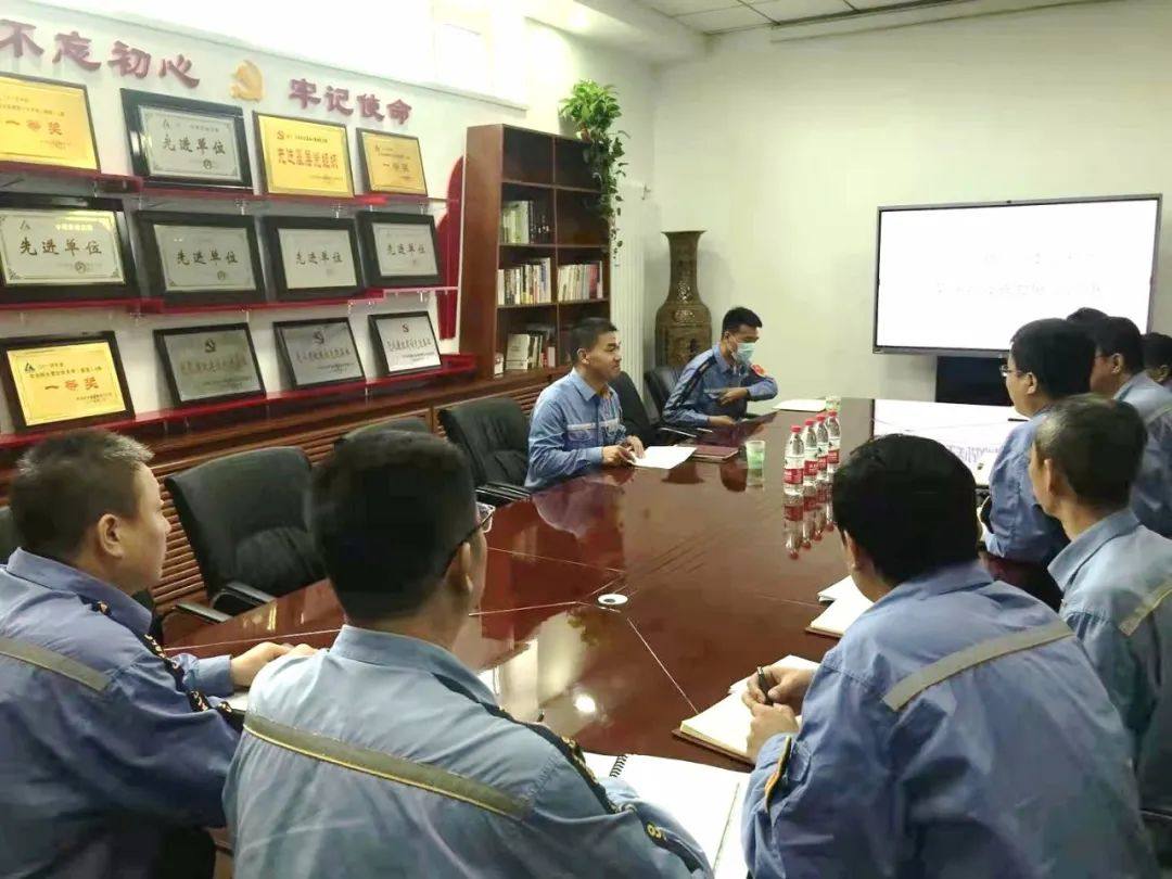 中铝东轻总经理张荣旺到东轻战略发展部调研
