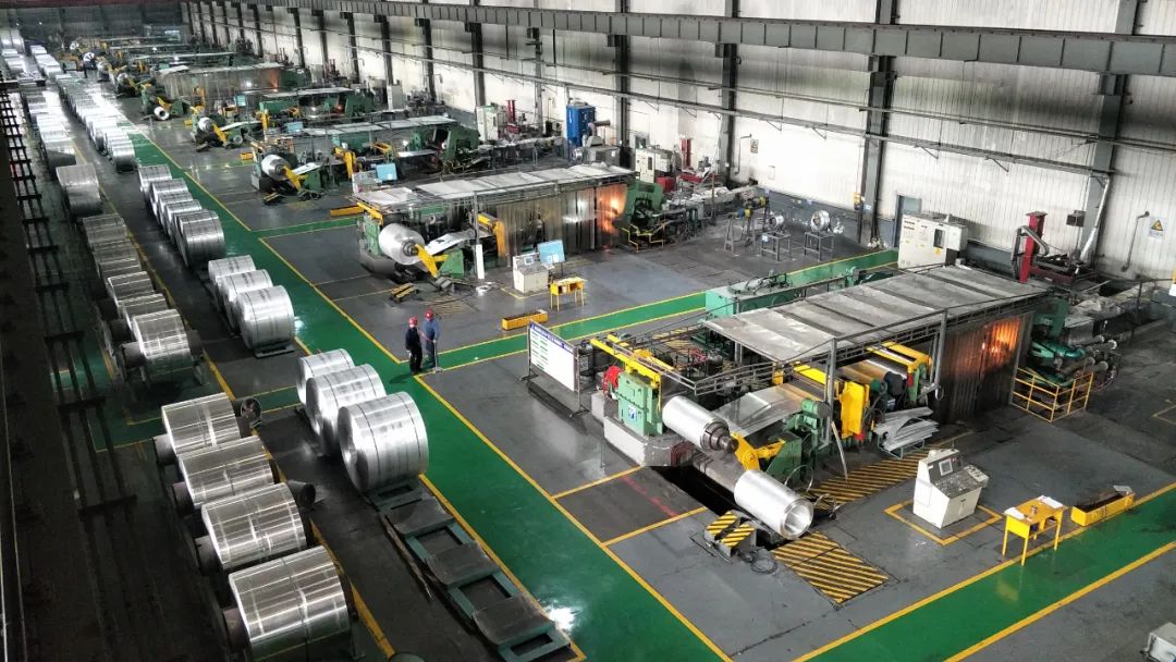 中铝青海铝板带公司7月份中厚板产量突破200吨