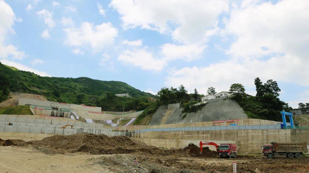 河池市委書記秦春成到華錫集團高峯公司新選廠調研