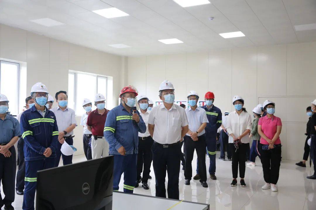 贵州省人大常委会副主任何力到国家电投遵义公司调研