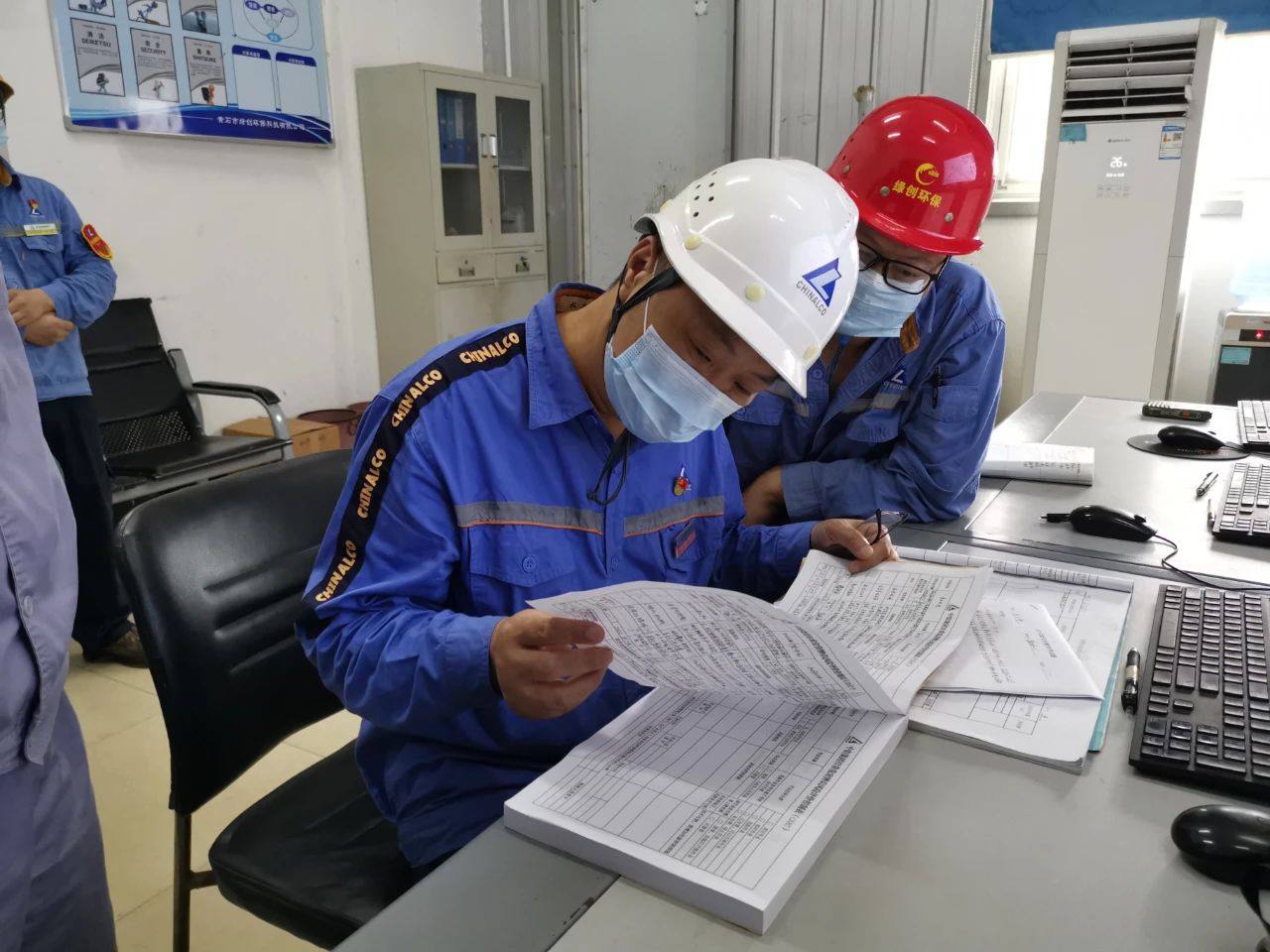 明文良深入華中銅業一線開展承包商安全檢查