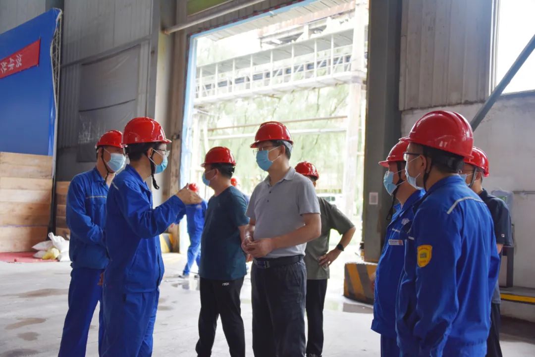 三门峡市委常委、统战部部长张松林到义翔铝业公司调研