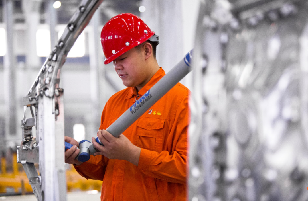 中國忠旺輕量化方案護航新能源汽車駛向“新藍海”