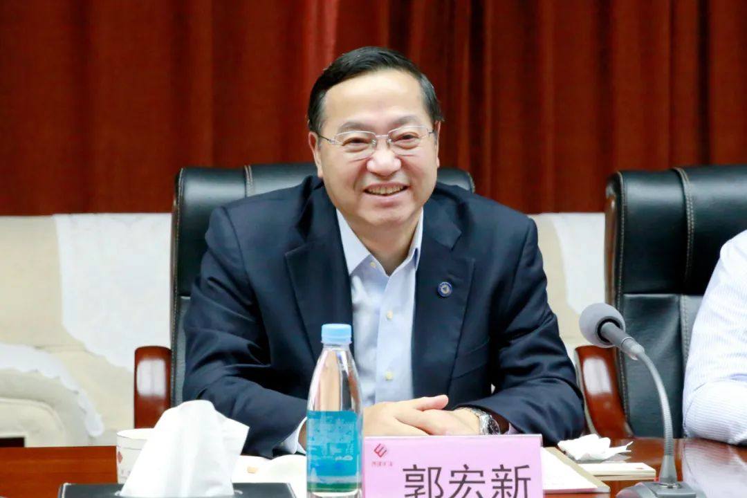 西部矿业集团公司与江苏中圣科技公司举行座谈
