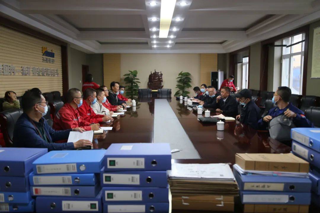 自治区安全检查组莅临五鑫铜业检查安全生产工作