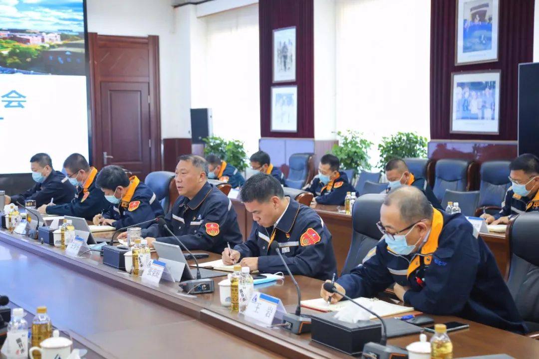 中铝东轻召开9月份经济活动分析会
