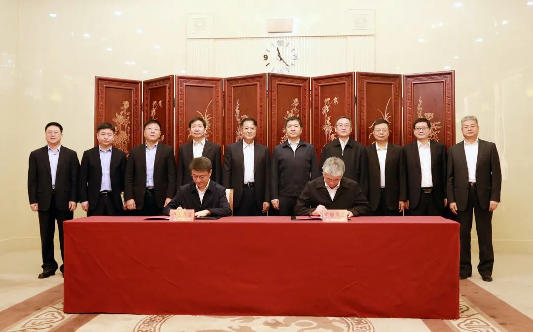 中铝集团与兵器工业集团签署战略合作协议
