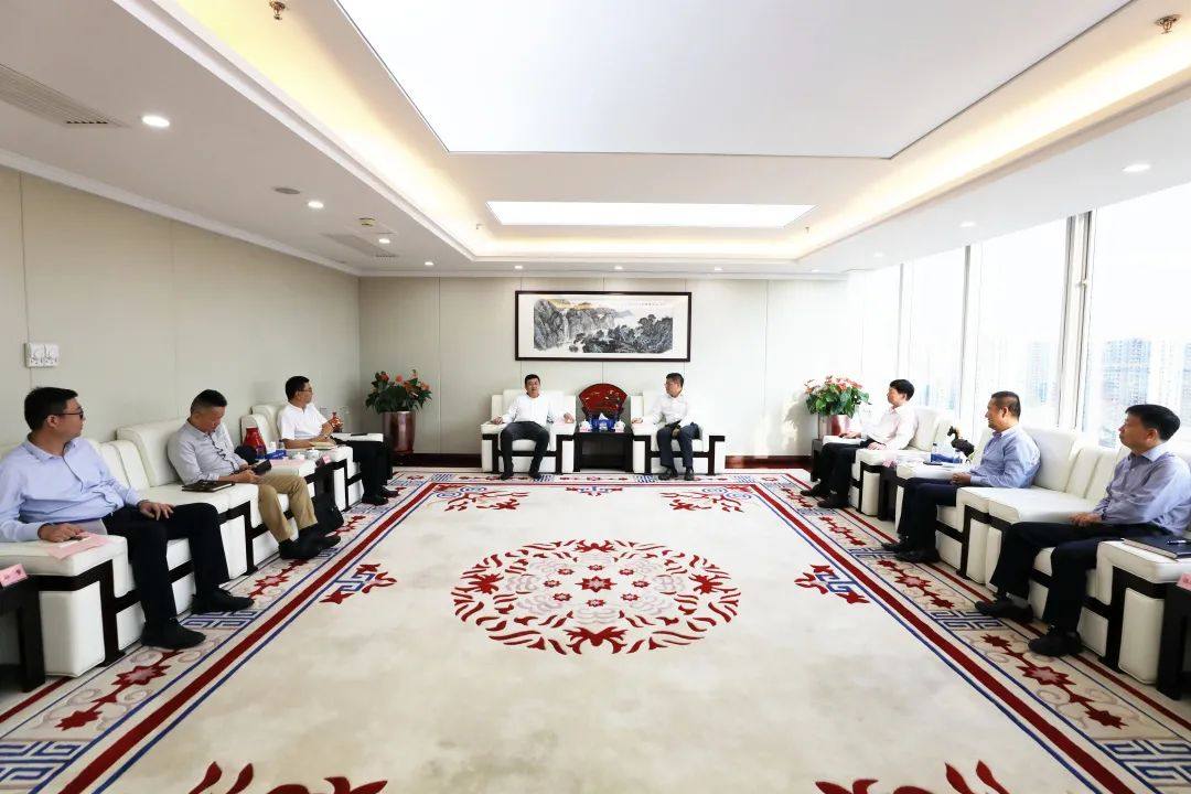 国家电投铝电公司董事长冯建清拜会中远散运董事长、总经理顾劲松