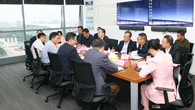 云南省保山市市长洪维智与刘永行董事长会面座谈