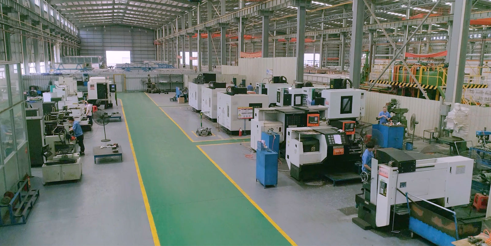 新大明铝业工业材模具厂及2500吨挤压机正式投产运行